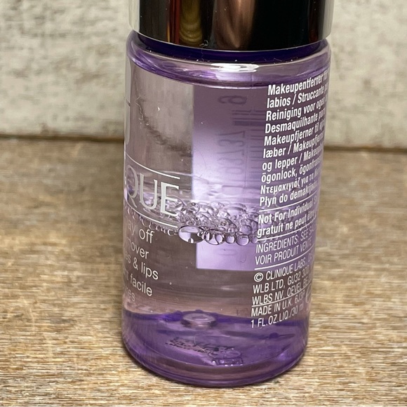 Clinique Take The Day Off Makeup Remover For Lids, Lashes & Lips 1 fl oz/30mL - Picture 6 of 10